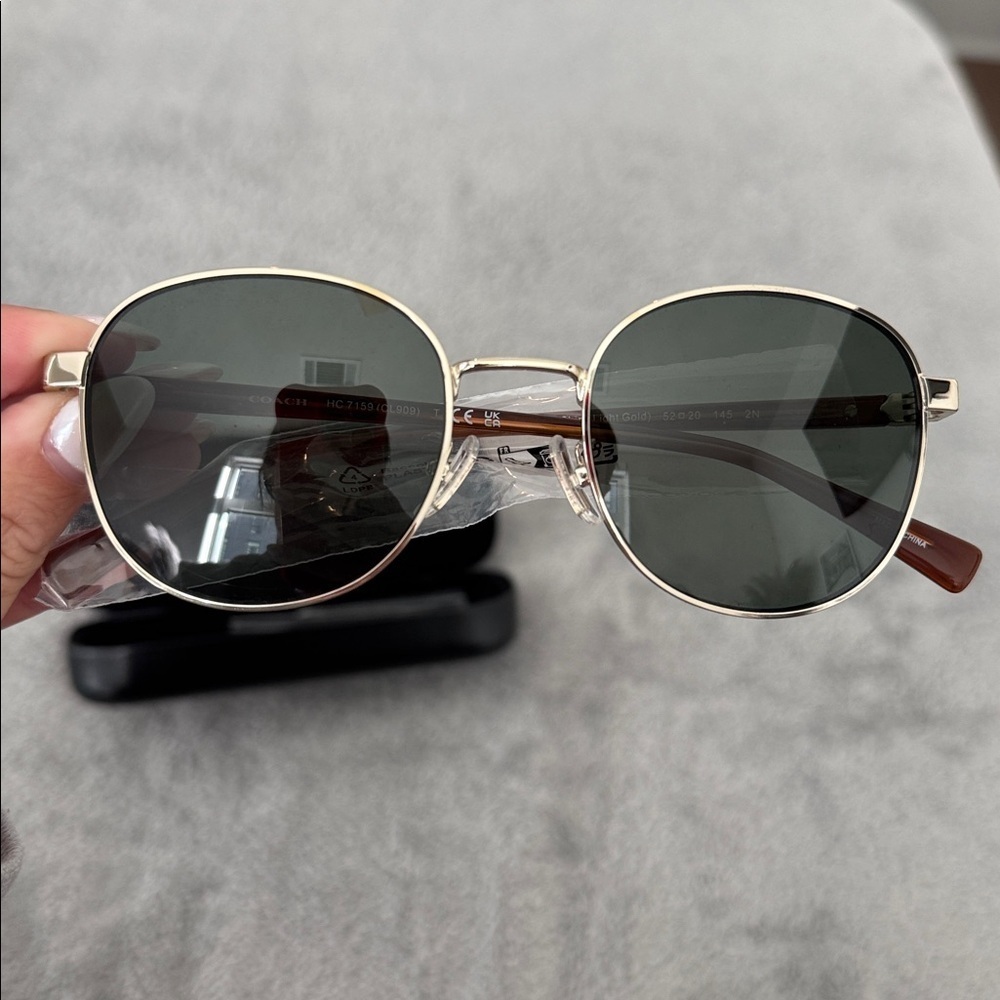 Coach HC7159 (CL909) sunglasses